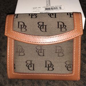 NEW Dooney & Bourke wallet